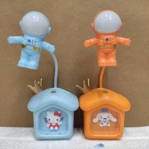 چراغ مطالعه رومیزی کلبه فضانورد کد 1308